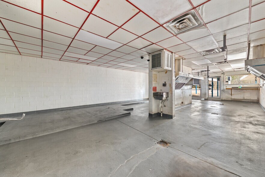 More Photos Of 435 E Main St, Hohenwald Fast Food For Sale