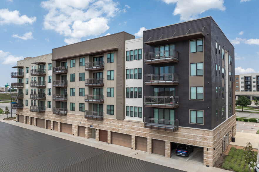 More Photos Of 3517 Windhaven Pky, The Colony Apartments For Sale