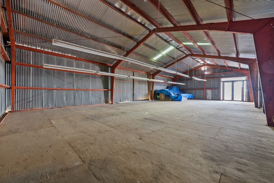 More Photos Of 550 Highway 46, Wasco Warehouse For Lease