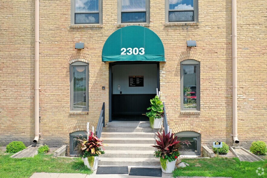 More Photos Of 2303 Wycliff St, Saint Paul Loft Creative Space For Lease