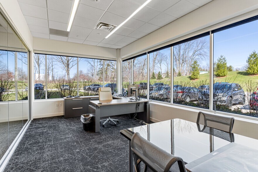 More Photos Of 40000 Grand River Ave, Novi Unknown For Lease