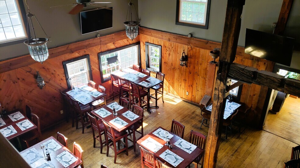 More Photos Of 8148 Main St, Garrettsville General Retail For Sale