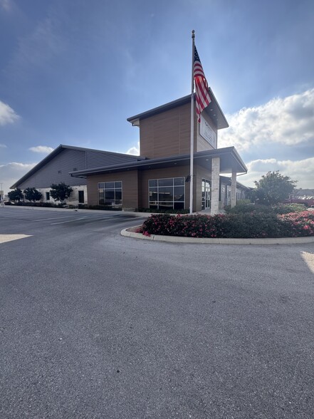 More Photos Of 17105 Beyer John Dr, Schertz General Retail For Lease