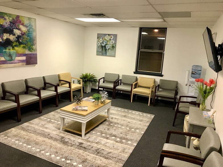 More Photos Of 950 Chester Ave, Delran Medical For Lease