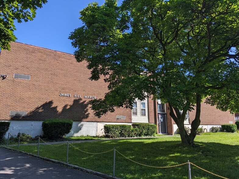 More Photos Of 1019 James St, Syracuse Apartments For Sale