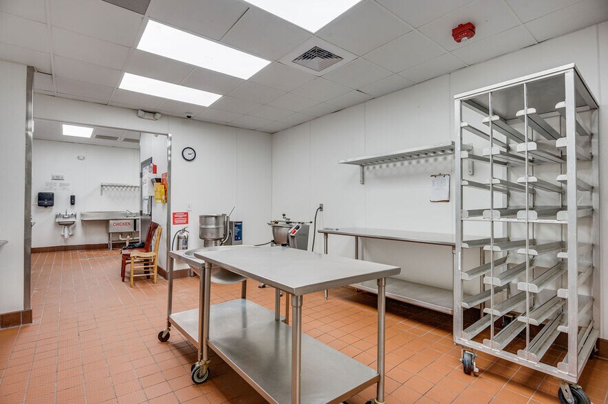 More Photos Of 2470 Gum Branch Rd, Jacksonville Restaurant For Sale