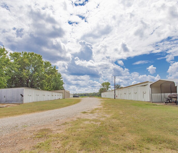 More Photos Of 507 County Road 1550, Alba Multifamily For Sale