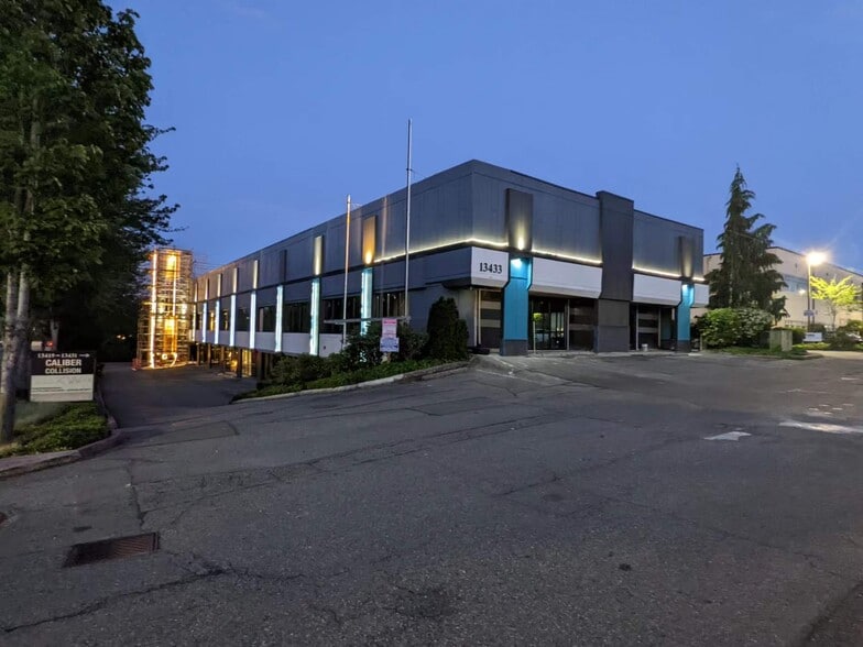 More Photos Of 13433 NE 20th St, Bellevue Unknown For Lease