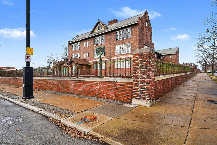 More Photos Of 4908 Cote Brilliante Ave, Saint Louis Specialty For Sale