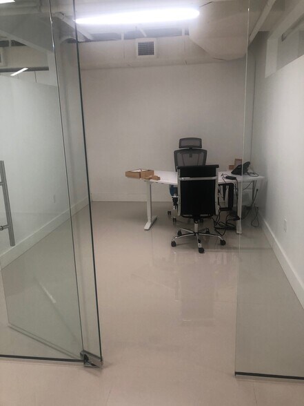 More Photos Of 4300 Biscayne Blvd, Miami Office Residential For Lease