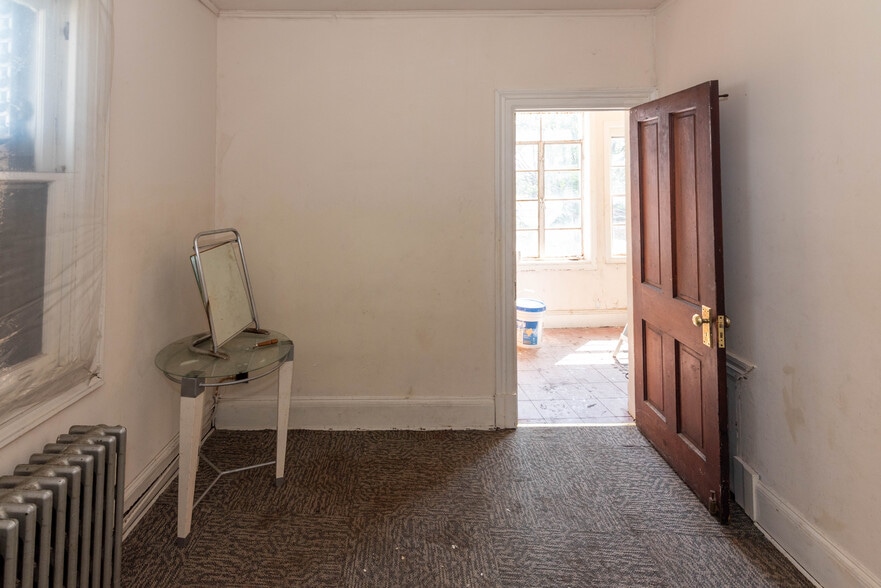 More Photos Of 2211 E Monument St, Baltimore Storefront Retail Residential For Sale