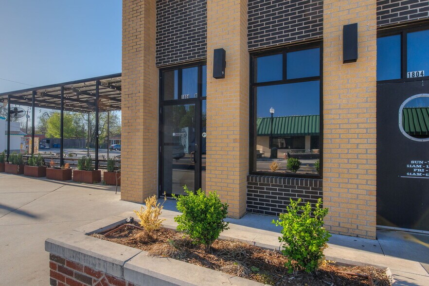 More Photos Of 1804 NW 16th St, Oklahoma City Office For Lease