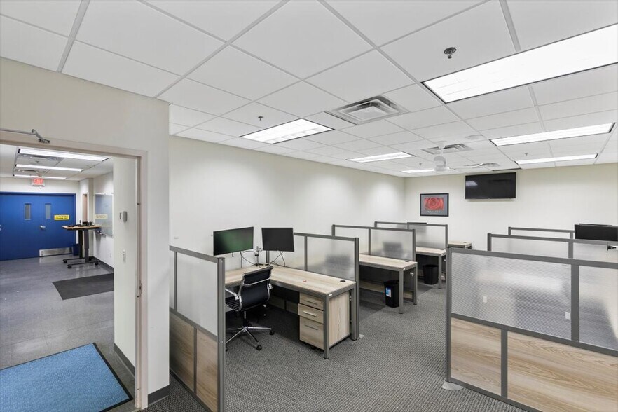 More Photos Of 1492 Highland Ave, Cheshire Light Manufacturing For Lease