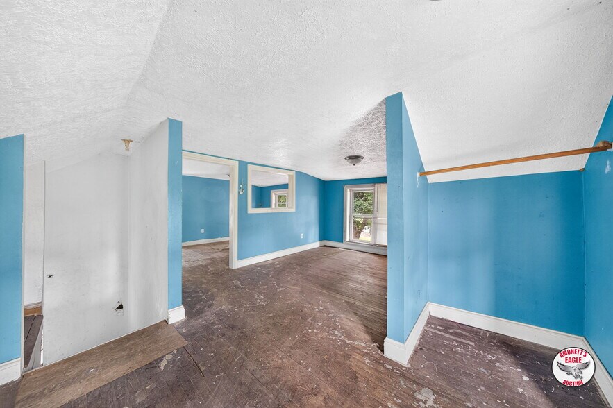 More Photos Of 2969 Moodyville Rd, Byrdstown General Retail For Sale