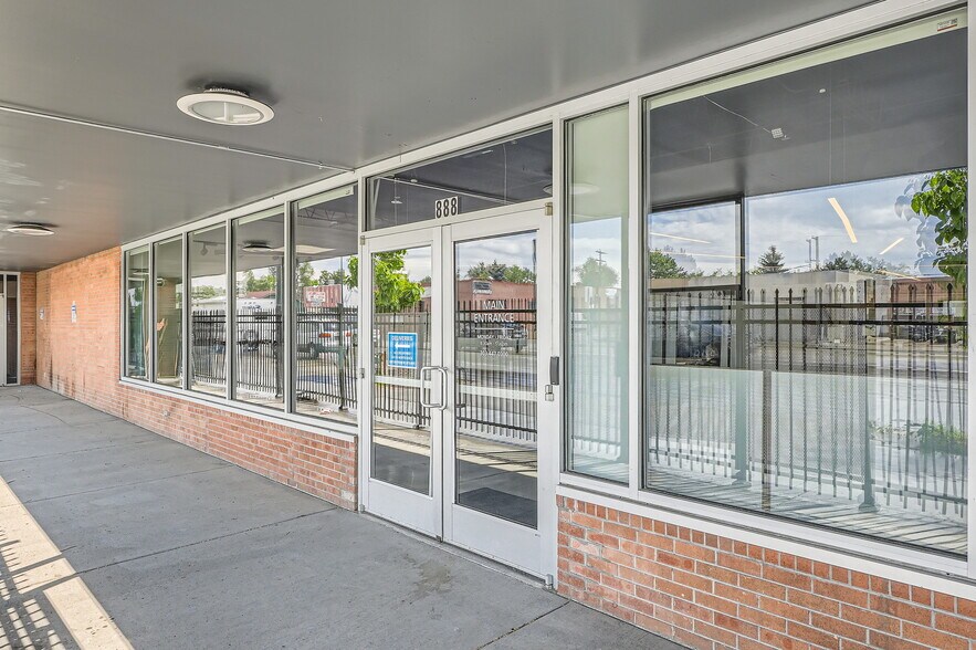 More Photos Of 888 Federal Blvd, Denver Warehouse For Sale