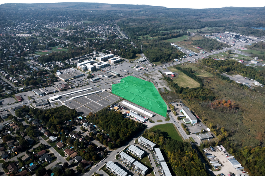 Primary Photo Of 21 Boul Industriel, Châteauguay Auto Dealership For Sale