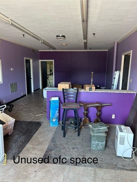 More Photos Of 711 Highway 82 W, Greenwood Warehouse For Sale