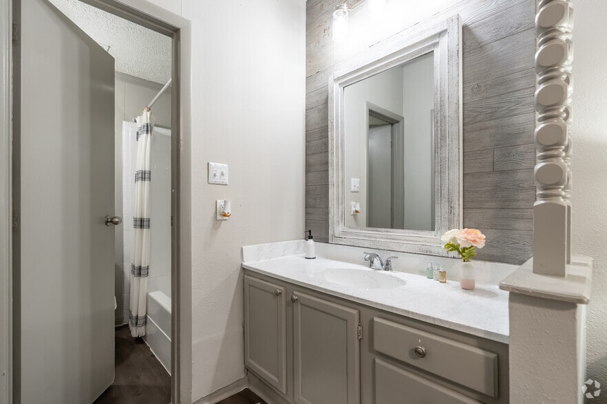 More Photos Of 4271 Altoona Dr, Dallas Apartments For Sale