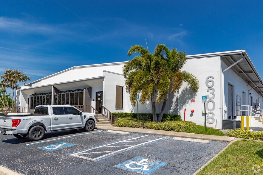More Photos Of 6202 Benjamin Rd, Tampa Unknown For Lease