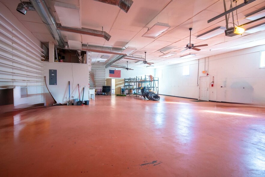 More Photos Of 7011 Beach Dr SW, Ocean Isle Beach Freestanding For Sale