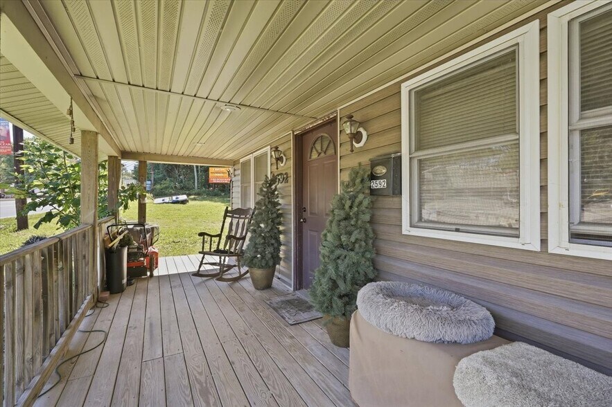More Photos Of 2592 US-6, Hawley General Retail For Sale