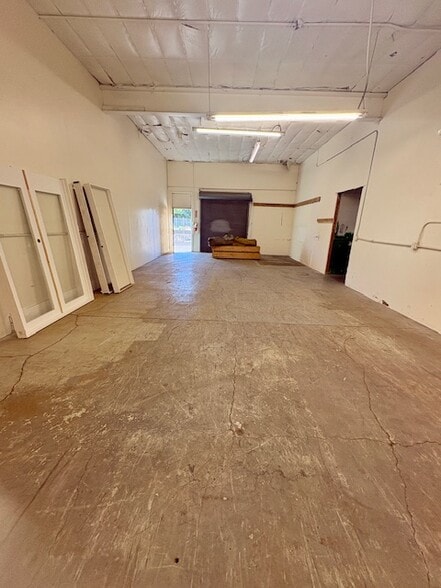 More Photos Of 126 San Antonio Cir, Mountain View Freestanding For Lease