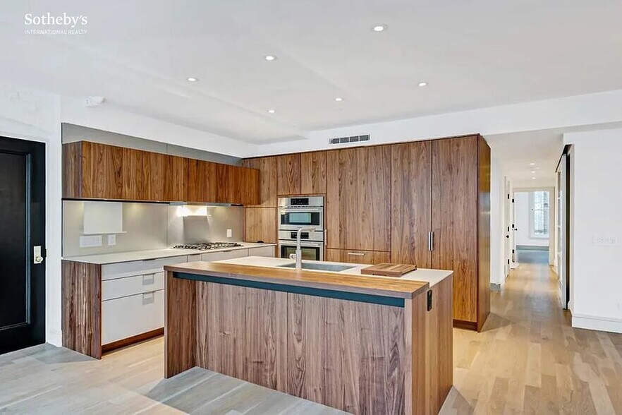 More Photos Of 416 W Broadway, New York Apartments For Sale