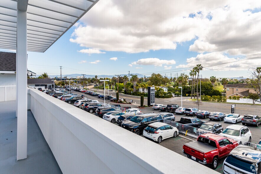 More Photos Of 2651-2675 Irvine Ave, Costa Mesa Storefront For Lease