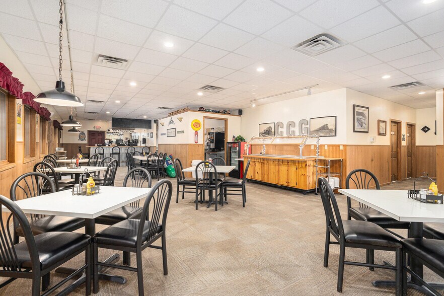 More Photos Of 6225 W D Ave, Kalamazoo Restaurant For Sale