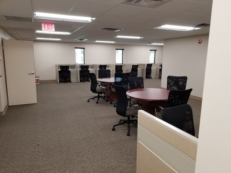 More Photos Of 1925 Capital Cir NE, Tallahassee Medical For Lease