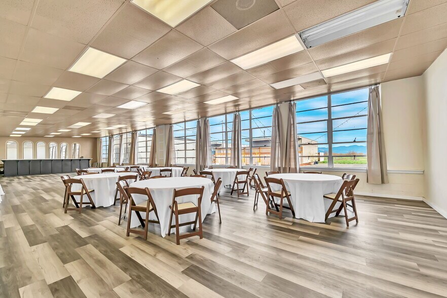 More Photos Of 31414 Harris Dr, Harrisburg Lodge Meeting Hall For Sale