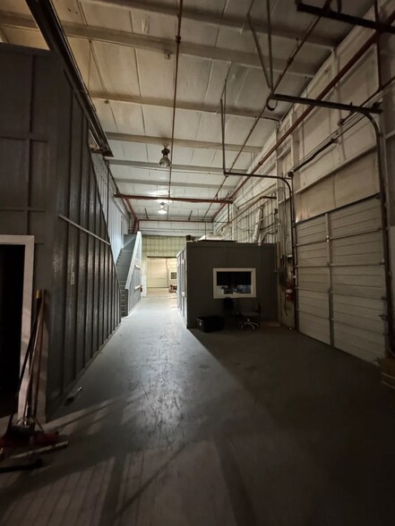 More Photos Of 3105 E Reno Ave, Oklahoma City Warehouse For Lease