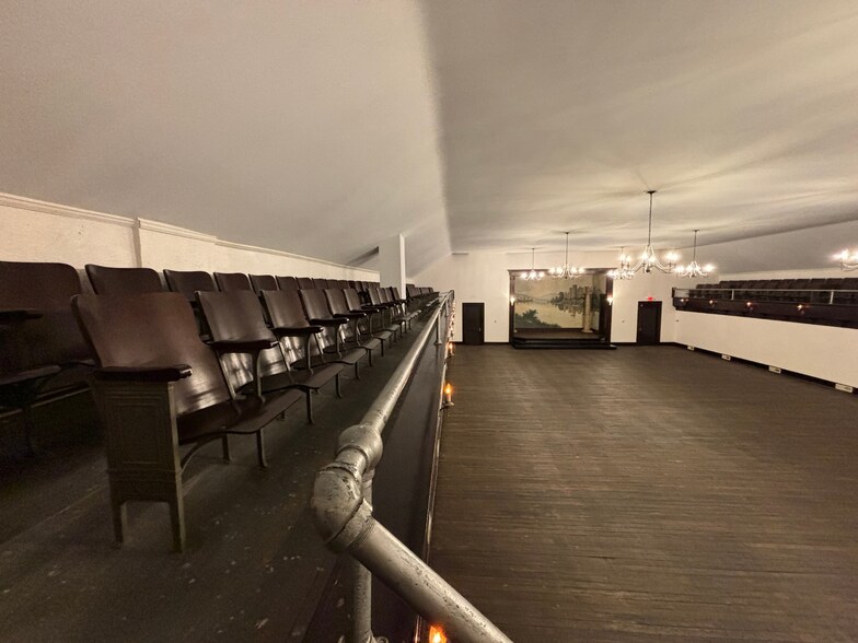 More Photos Of 314 S Main St, Eaton Rapids Lodge Meeting Hall For Sale