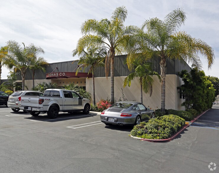 More Photos Of 3197 Airport Loop Dr, Costa Mesa Light Manufacturing For Lease