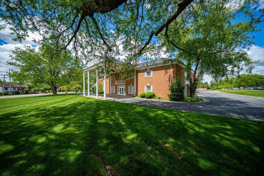 More Photos Of 2990 Bethel Rd, Columbus Funeral Home For Sale