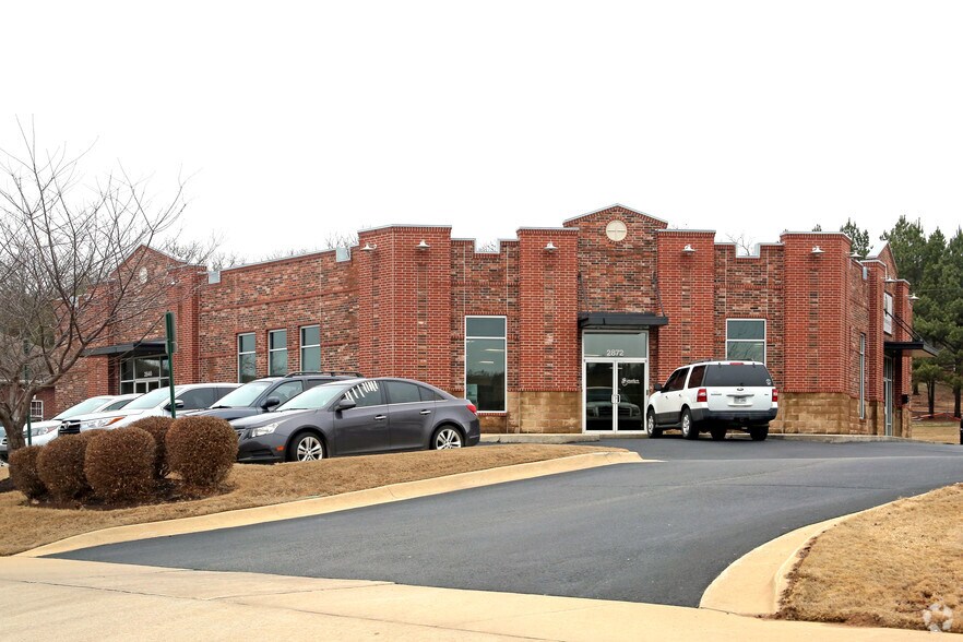 Primary Photo Of 3887 N Crossover Rd, Fayetteville Office For Lease