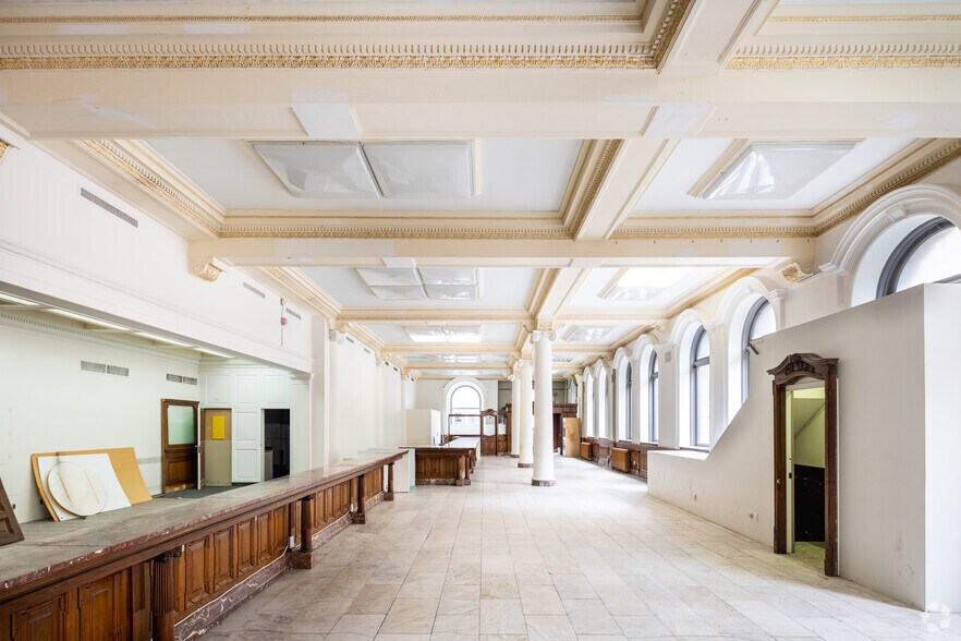 More Photos Of 934-936 Rue Sainte-Catherine E, Montréal Loft Creative Space For Lease