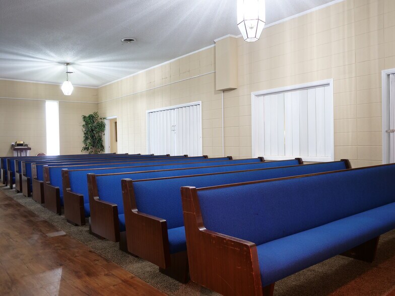 More Photos Of 5 Birkenhead Rd, Savannah Funeral Home For Sale