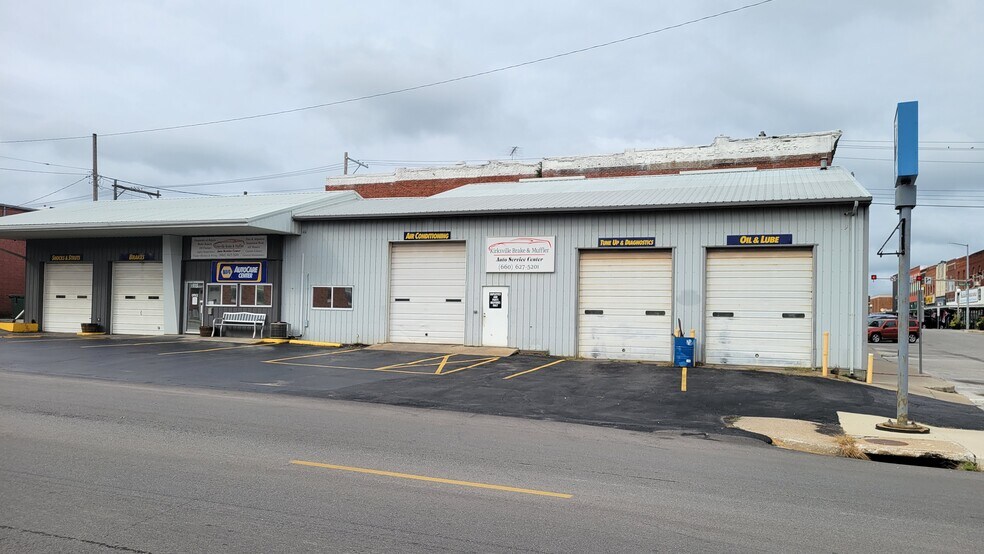 More Photos Of 115 N Marion St, Kirksville Auto Salvage Facility For Sale