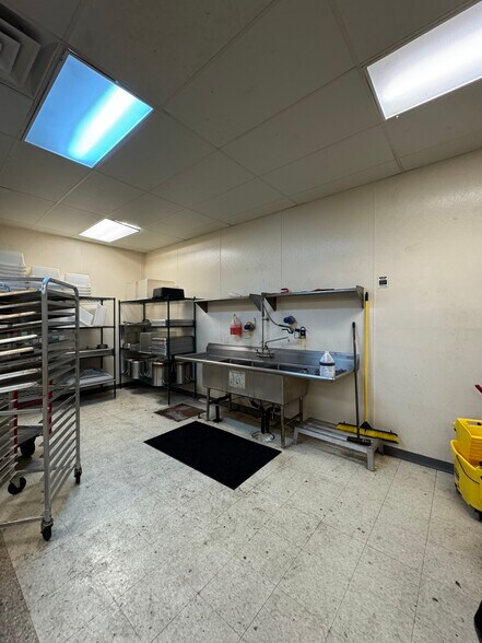More Photos Of 210-212 Cambria Ave, Pleasantville Unknown For Lease