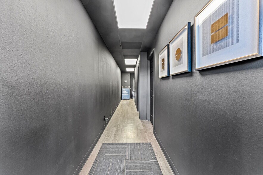 More Photos Of 3007 W Cypress St, Tampa General Retail For Sale