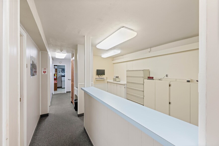 More Photos Of 123 W Main St, Trappe Medical For Sale