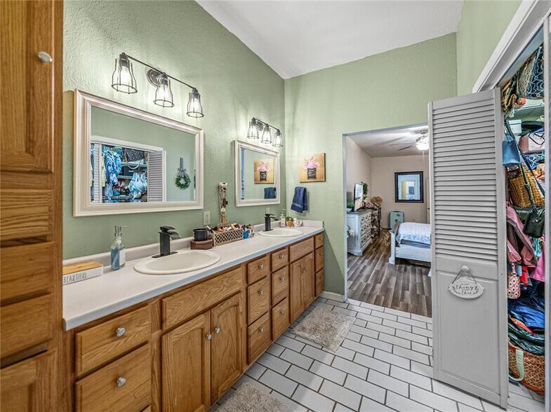 More Photos Of 135 S Central Ave, Bartow Storefront Retail Residential For Sale