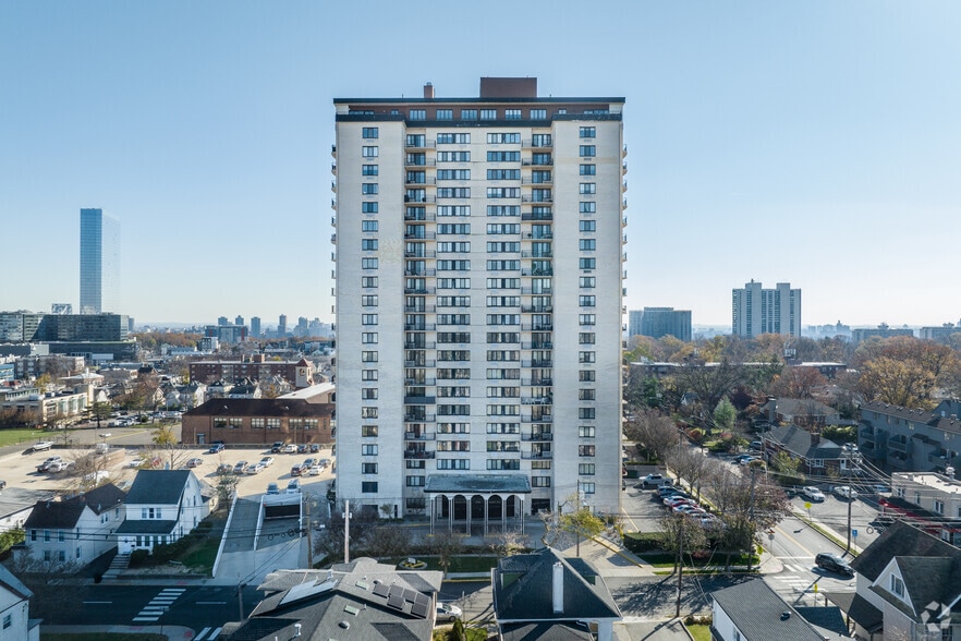 More Photos Of 1590 Anderson, Fort Lee Apartments For Sale