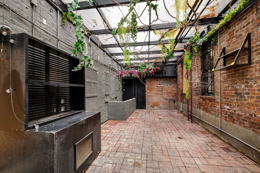 More Photos Of 60-62 2nd Ave, New York Apartments For Lease