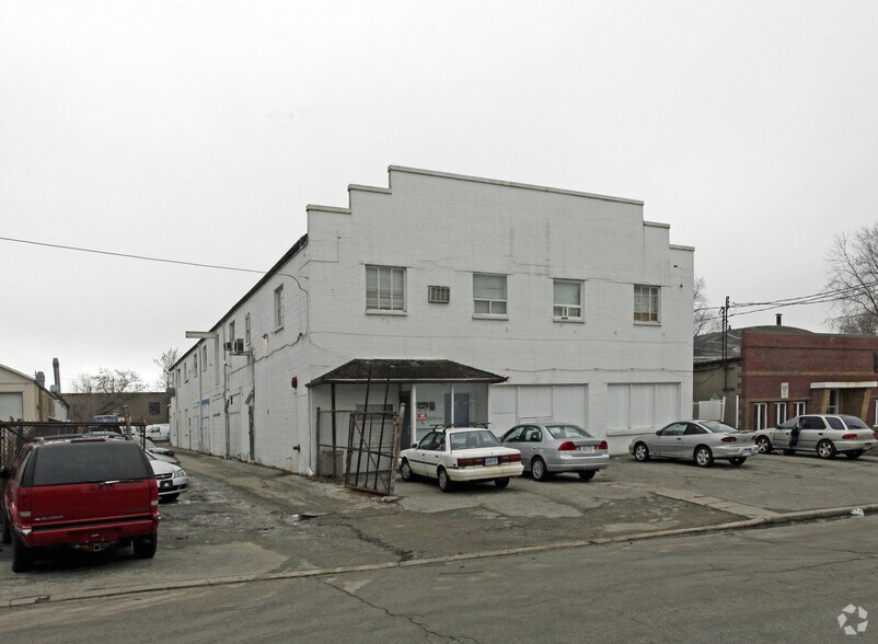 Primary Photo Of 3 Parnell Ave, Toronto Warehouse For Lease