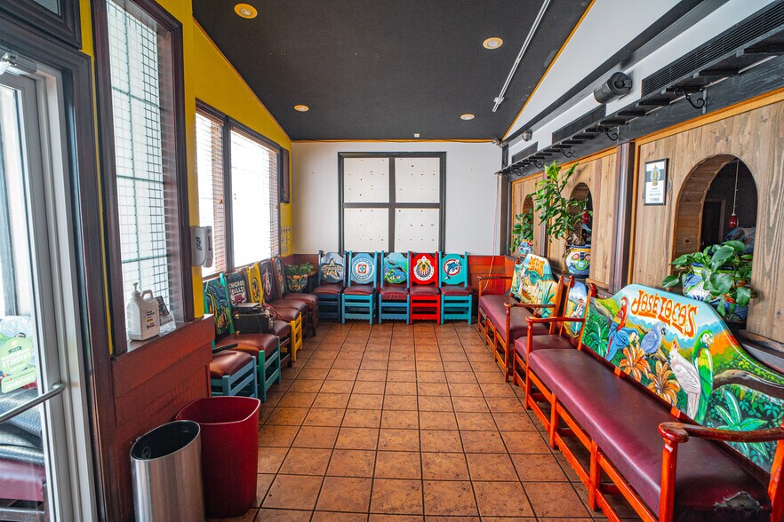 More Photos Of 853 N Glenstone Ave, Springfield Restaurant For Lease