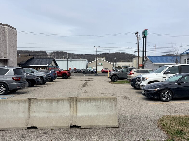More Photos Of 501 2nd Ave, Charleston Office For Sale