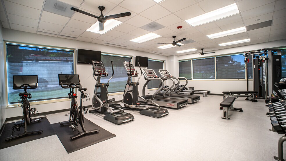 More Photos Of 6312 S Fiddlers Green Cir, Greenwood Village Office For Lease