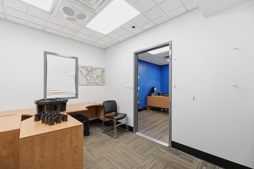 More Photos Of 2533 Hoitt Ave, Knoxville Truck Terminal For Sale